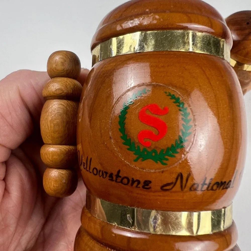 Vintage Yellowstone National Park Salt Pepper Shaker Set Wood Mug Souvenir Brown